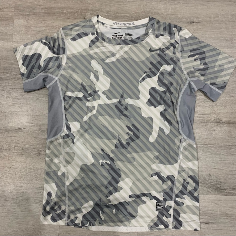 Nike Pro Combat Dri Fit Hypercool Fitted Training Top sz. XL